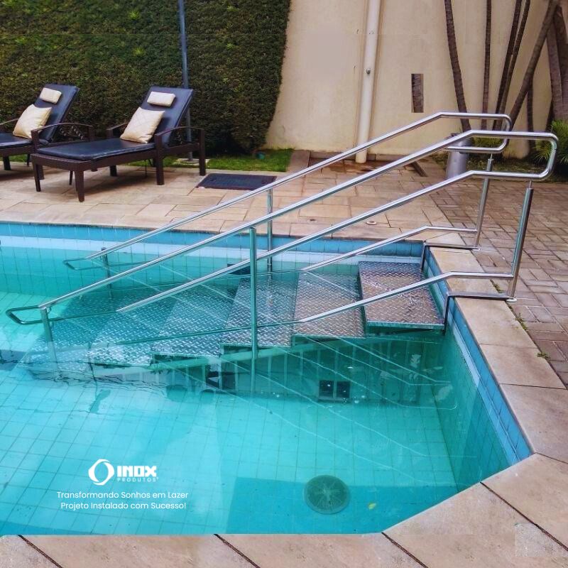 ESCADA INOX ACESSÍVEL PARA PISCINA FACILI...