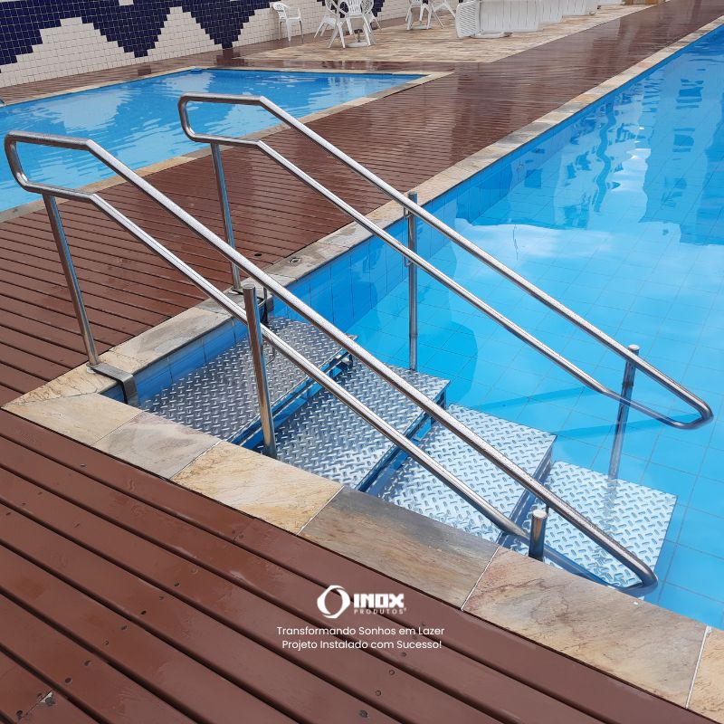 ESCADA INOX ACESSÍVEL PARA PISCINA FACILI...