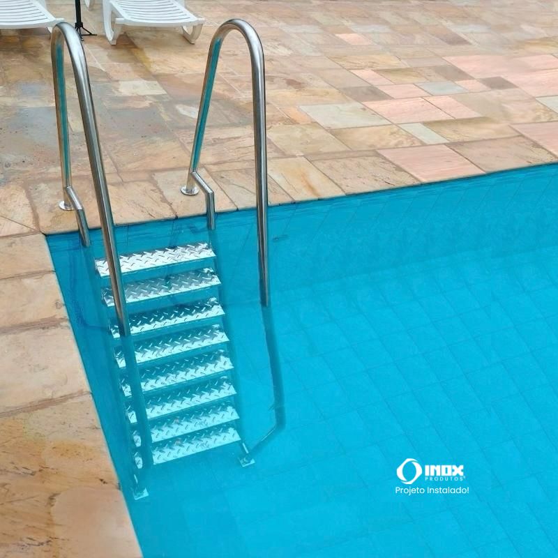 ESCADA INOX ACESSÍVEL PARA PISCINA ABILIT...