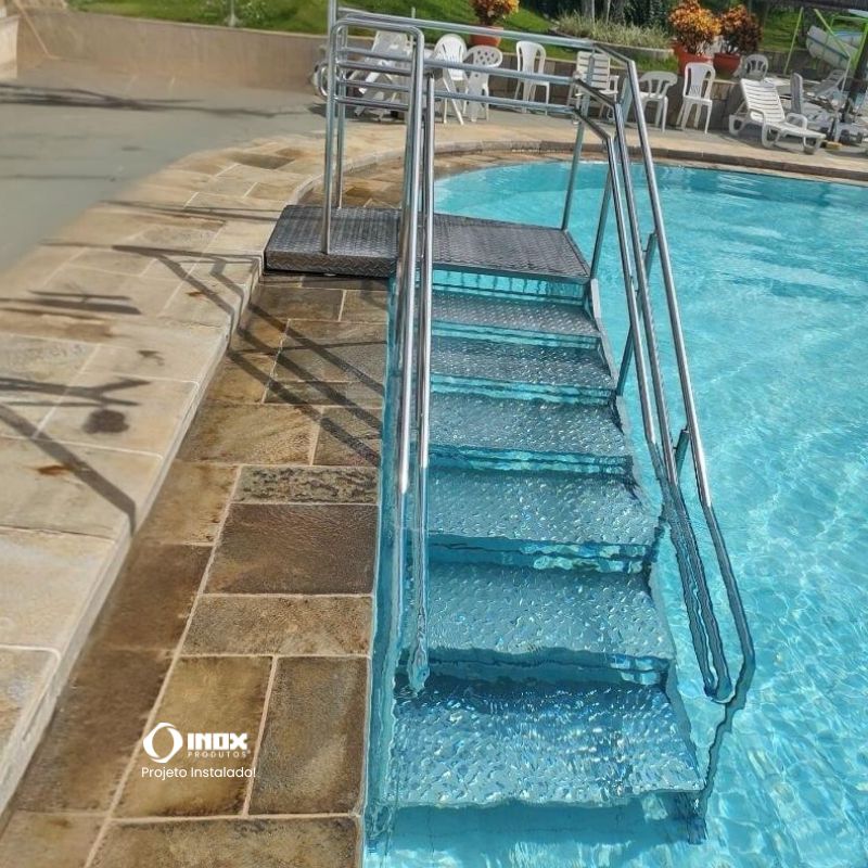 ESCADA INOX ACESSÍVEL PARA PISCINA - MODE...