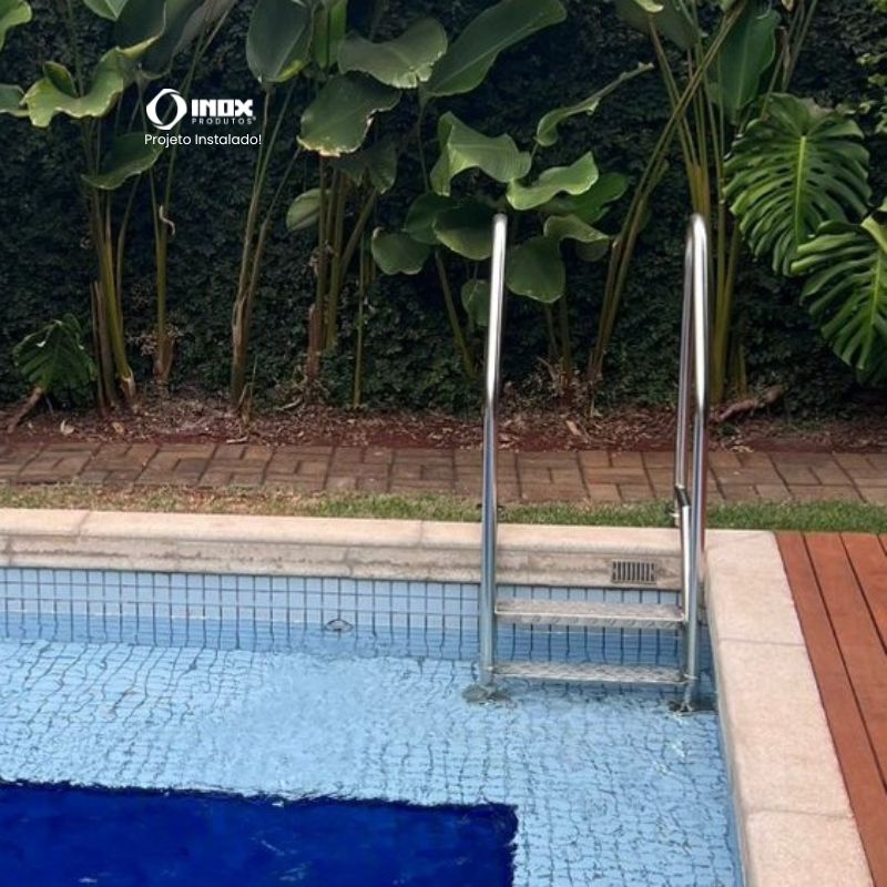 ESCADA INOX ACESSÍVEL PARA PISCINA ABILIT...