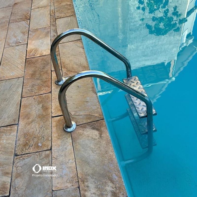 Escada 40 - Inox 316 (#1,2) 3 Degraus - D...